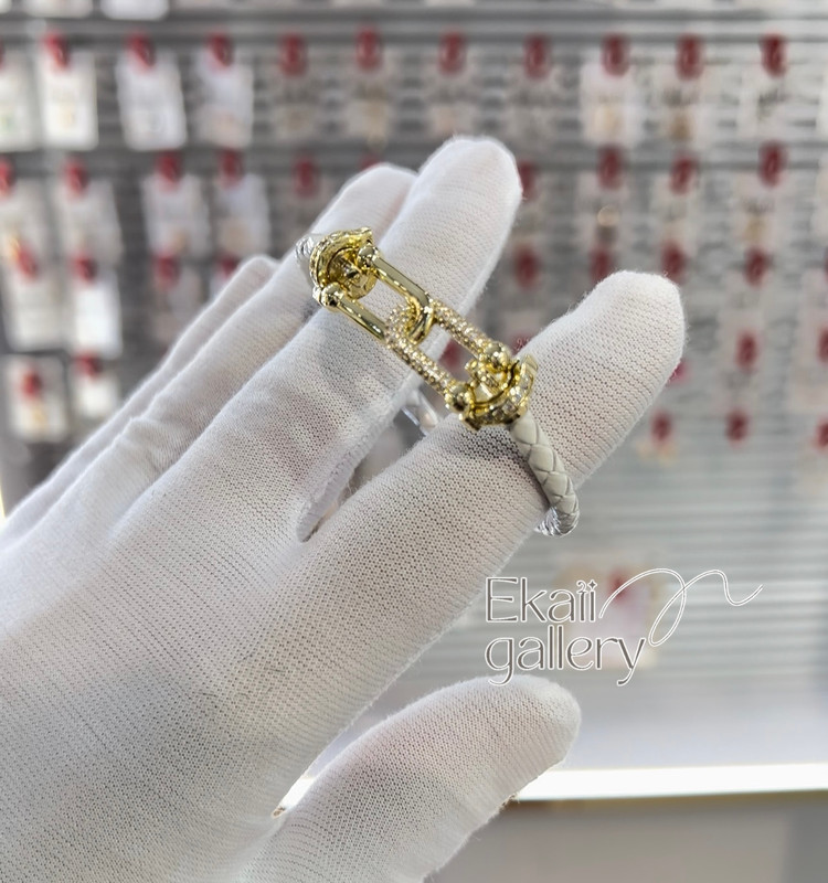 دستبند چرمي طرح تيفاني برند Zara