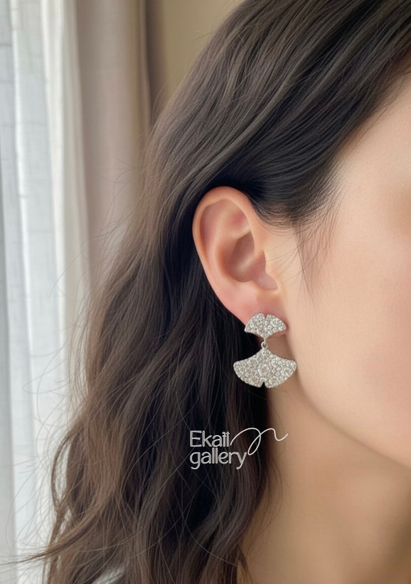 گوشواره طرح جواهر بادبزني برند jewelry