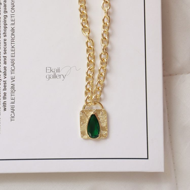 گردنبند طرح طلا برند با کیفیت my accessori