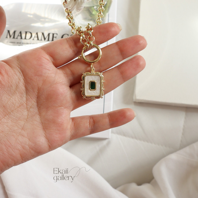 گردنبند طرح طلا برند با کیفیت my accessori
