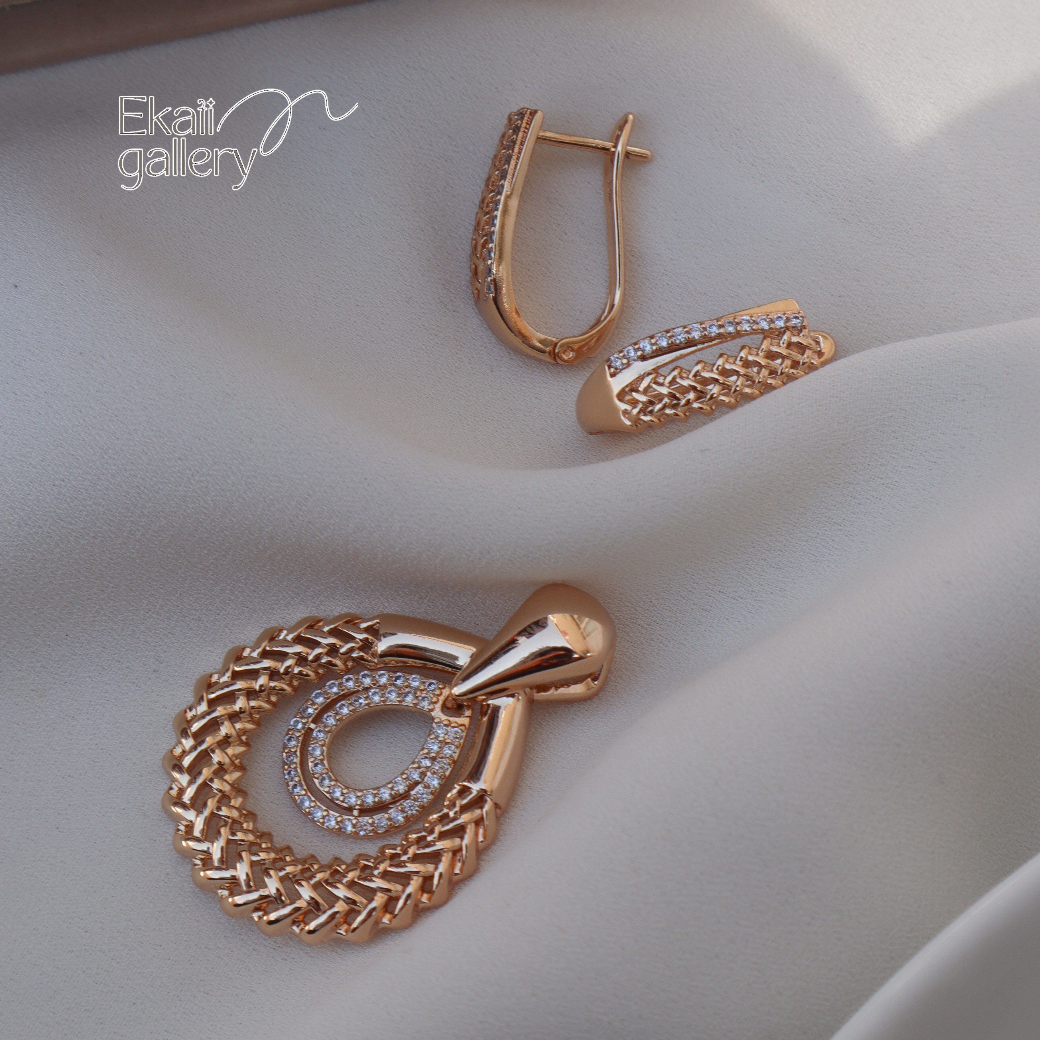 نیمست طرح اشک (نگین اتریشی) برند ژوپینگ
